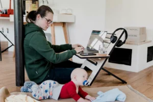 Work from Home, Hybrid or Office – How do you Manage Staff in different Settings?