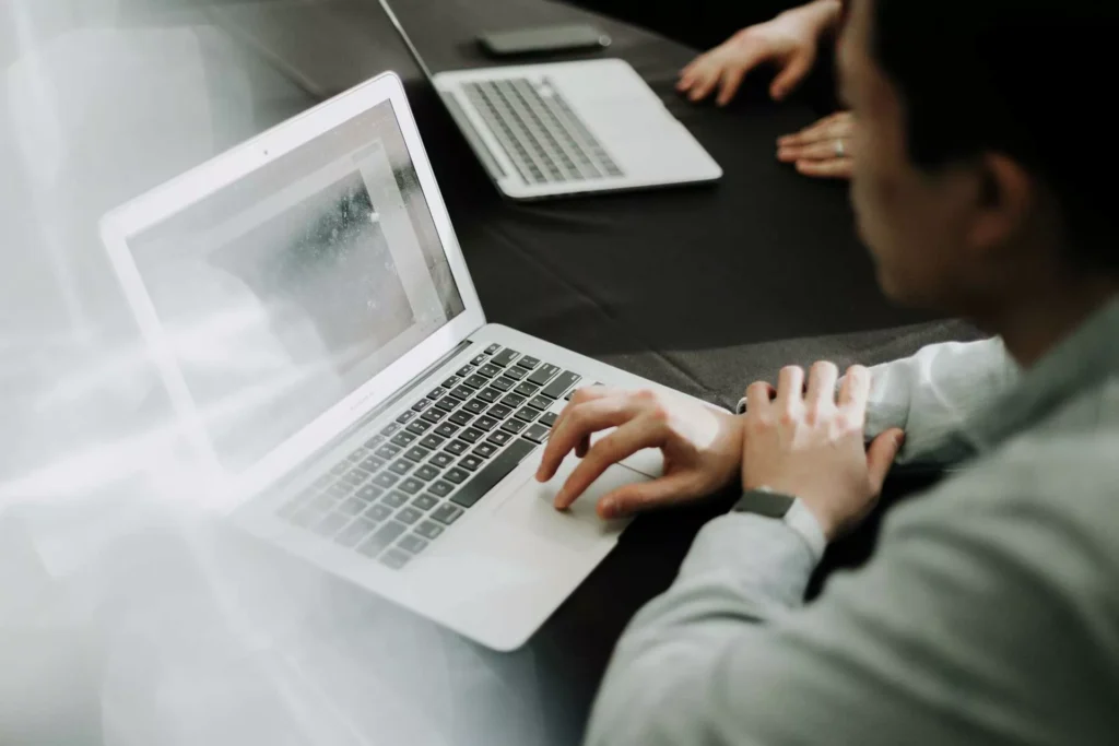 How to harness online recruitment opportunities